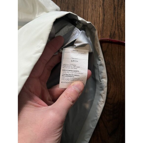 NWT Under Armour Stormproof Packable Jacket Waterproof Beige Women’s Sz XS $300 - Picture 6 of 10